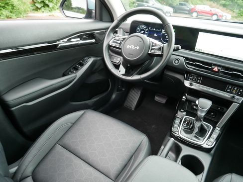 Certified 2025 Kia Seltos EX w/ EX Sunroof Package AWD/4WD image 9