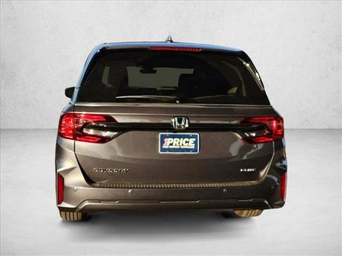 Used 2026 Honda Odyssey Elite image 6