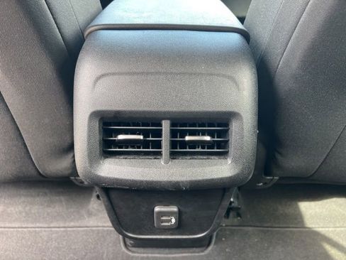 Used 2019 Chevrolet Equinox LT w/ Driver Convenience Package FWD image 18