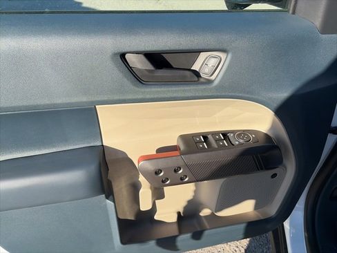 New 2025 Ford Maverick Lariat image 16