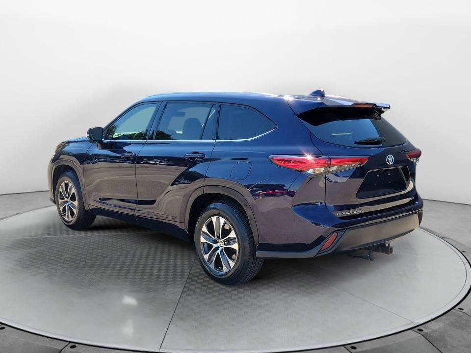 Used 2020 Toyota Highlander XLE FWD image 5