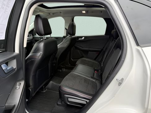 Certified 2021 Ford Escape SEL w/ SEL Stealth AWD Package image 5
