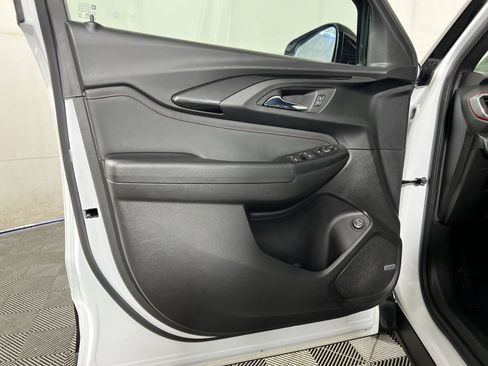 Used 2021 Chevrolet TrailBlazer RS w/ Sun and Liftgate Package AWD/4WD image 14