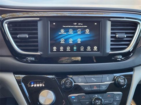 Certified 2018 Chrysler Pacifica Touring Plus w/ Tire & Wheel Group image 14