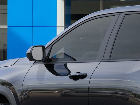 New 2026 Chevrolet Equinox LT w/ Convenience Package II FWD image 36