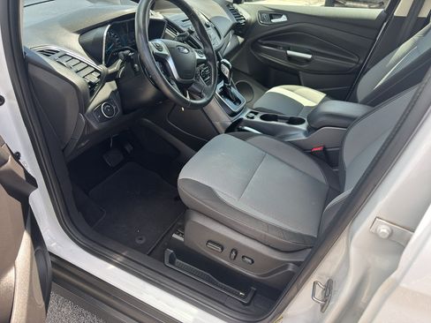 Used 2018 Ford C-MAX SE FWD image 9