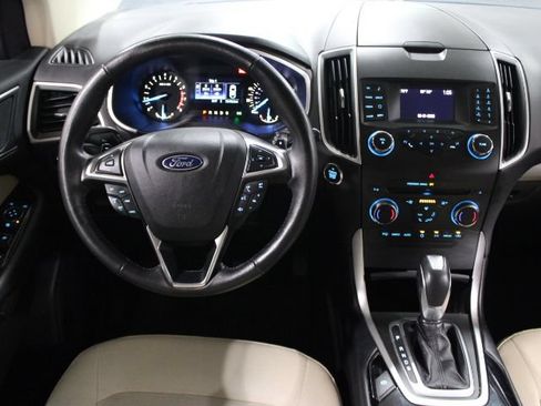Used 2017 Ford Edge SEL FWD image 28