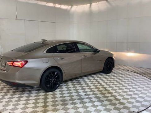 Used 2022 Chevrolet Malibu LT w/ Sport Edition FWD image 3