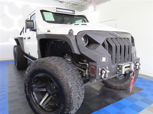 Used 2021 Jeep Gladiator Sport AWD/4WD image 4