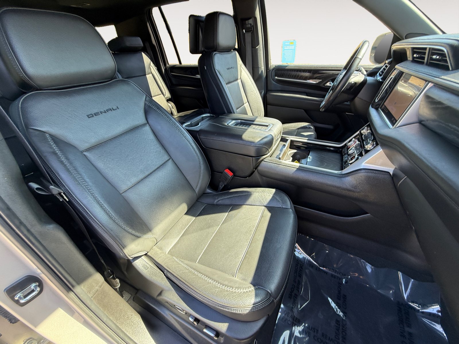 Used 2021 GMC Yukon XL Denali w/ Denali Ultimate Package AWD/4WD image 19