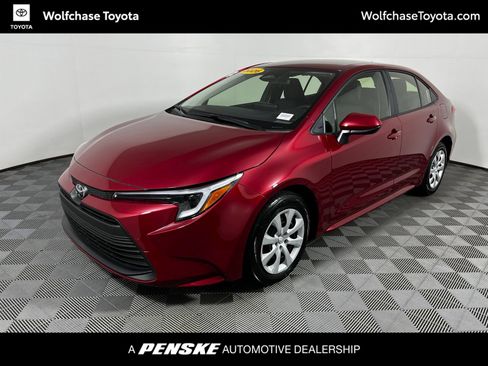 Used 2026 Toyota Corolla LE FWD image 1
