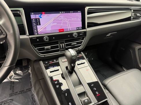 Used 2024 Porsche Macan S image 13