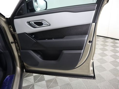 New 2026 Land Rover Range Rover Velar Dynamic SE image 26