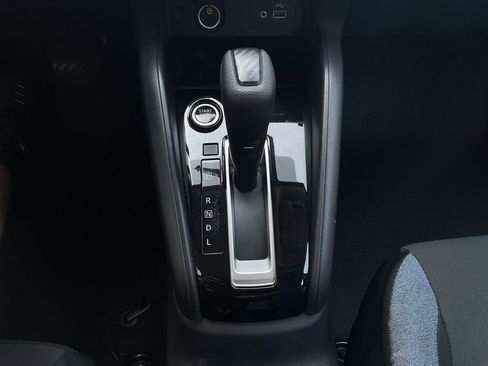 Used 2025 Nissan Versa SV FWD image 22