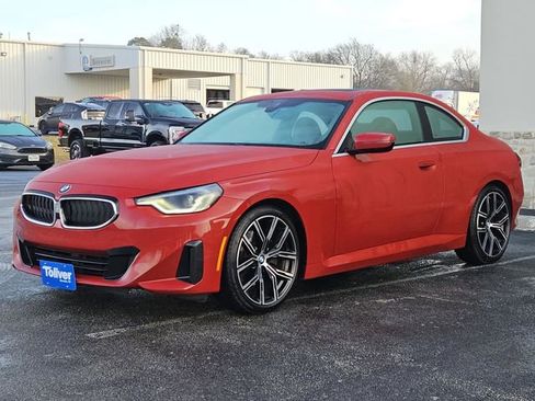 Used 2023 BMW 230i 230i w/ Premium Package image 4