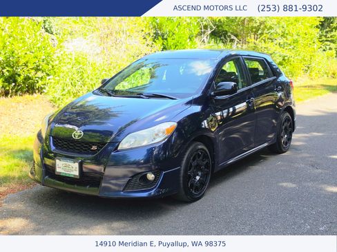 Used 2009 Toyota Matrix S FWD image 1