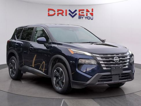 Used 2025 Nissan Rogue SV AWD/4WD image 7