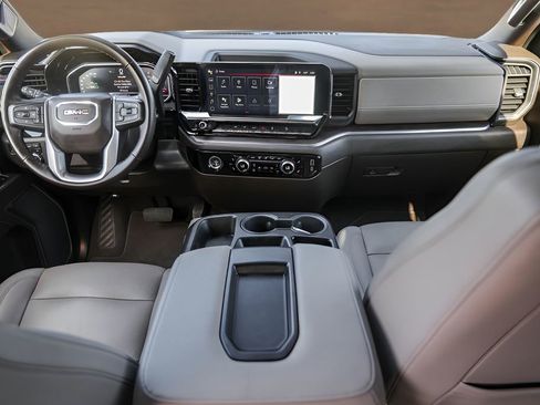 Used 2024 GMC Sierra 1500 SLT w/ X31 Off-Road Package AWD/4WD image 23