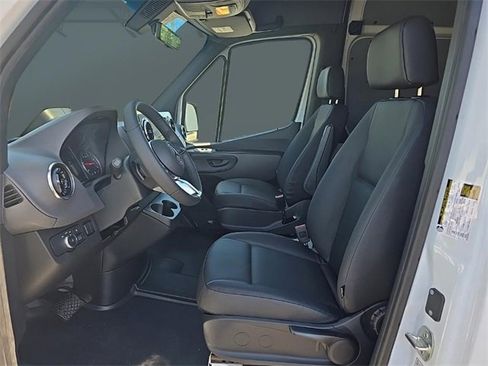 New 2025 Mercedes-Benz Sprinter 2500 image 6