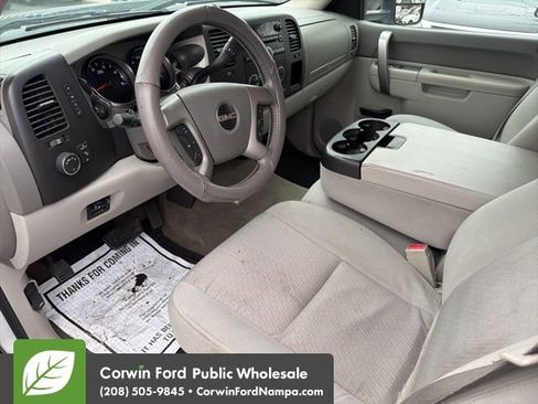 Used 2011 GMC Sierra 3500 SLE w/ SLE Preferred Package image 12