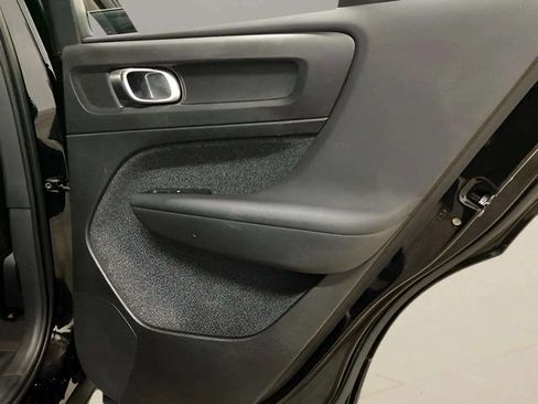 Used 2023 Volvo XC40 B4 Core w/ Convenience Package FWD image 67