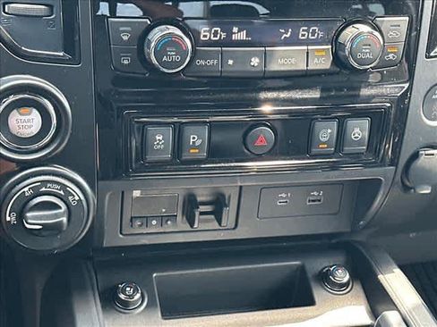 Used 2021 Nissan Titan PRO-4X w/ Pro-4x Convenience Package AWD/4WD image 31