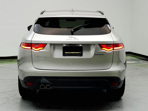 Used 2017 Jaguar F-PACE Prestige image 6