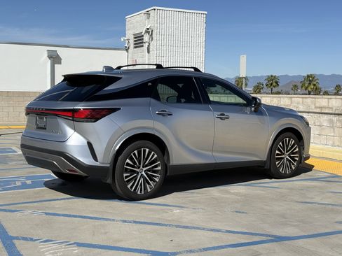 Certified 2025 Lexus RX 350 w/ Convenience Package image 11