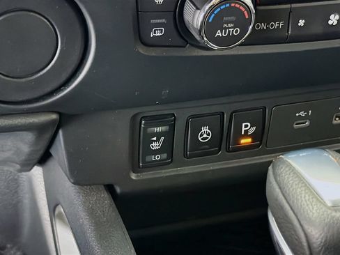 Used 2022 Nissan Frontier SV RWD image 23