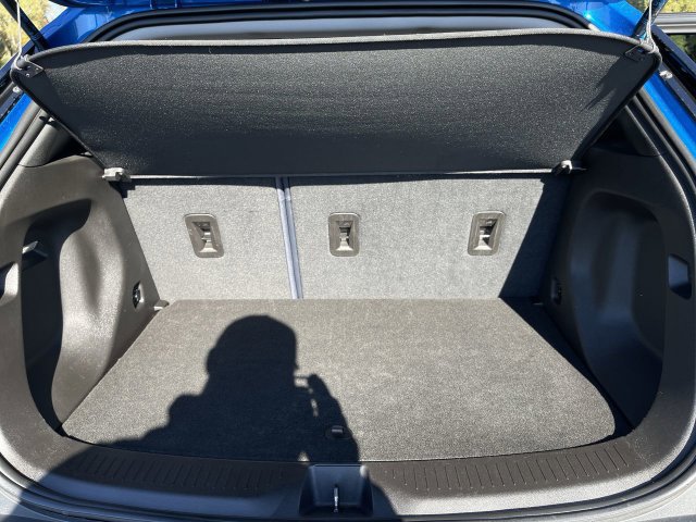 Used 2023 Chevrolet Bolt EUV LT w/ Convenience Package FWD image 24