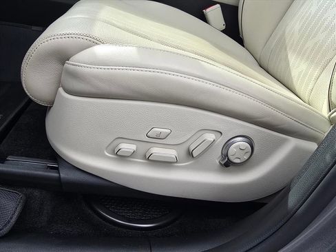 Used 2024 Genesis GV80 3.5T w/ Advanced Package image 11