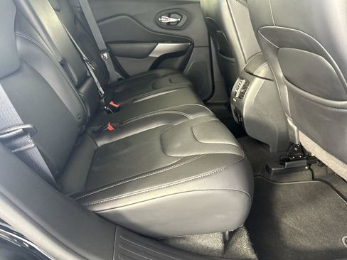 Used 2019 Jeep Cherokee High Altitude image 33