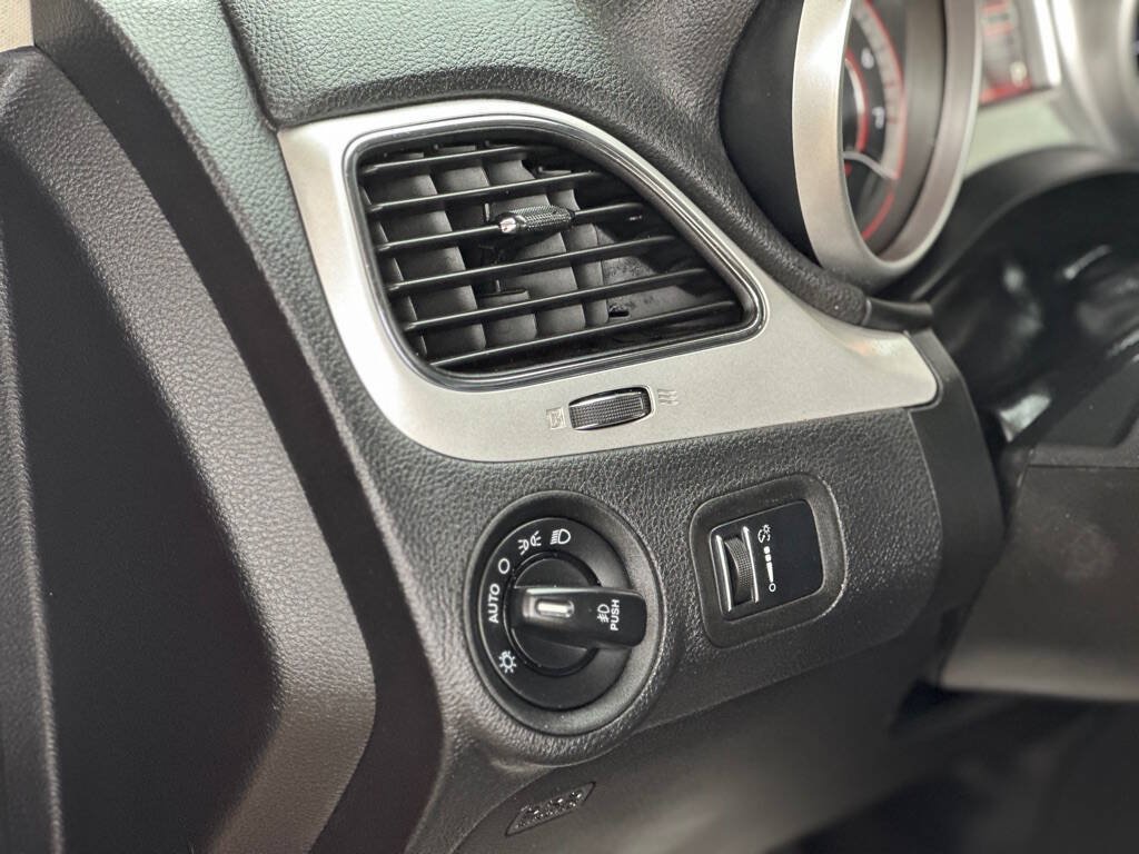 Used 2017 Dodge Journey SXT AWD/4WD image 14