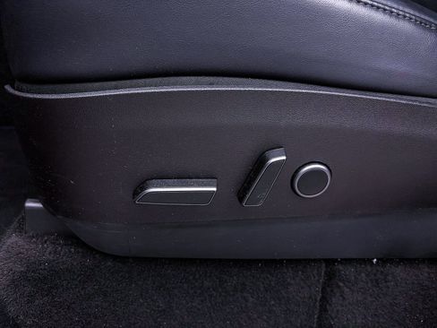 Used 2021 Tesla Model Y Performance image 19