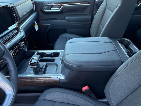 New 2026 GMC Sierra 1500 Elevation w/ LPO, Elevation Black Package image 35