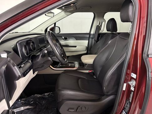 Used 2022 Kia Carnival LX FWD image 15