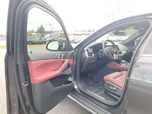 Used 2021 BMW X6 xDrive40i AWD/4WD image 10