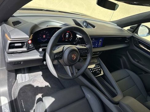 New 2024 Porsche Macan 4 Electric image 4