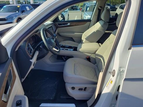 New 2026 Volkswagen Atlas SE FWD image 19