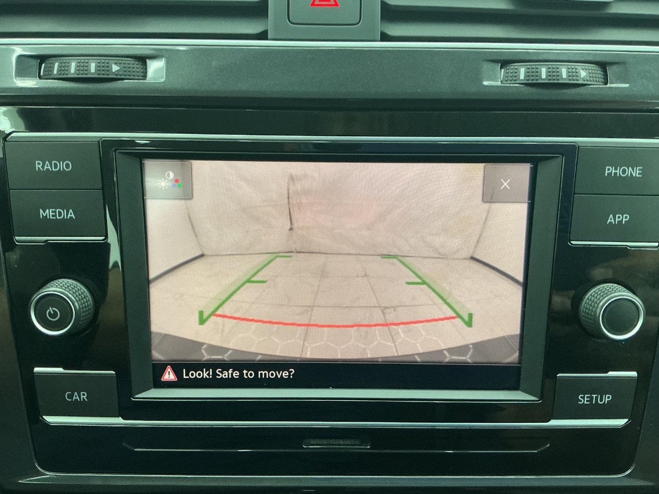 Used 2019 Volkswagen Golf S AWD/4WD image 34