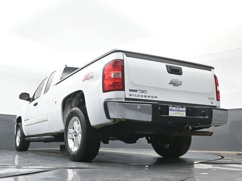 Used 2007 Chevrolet Silverado 1500 LT w/ 2LT Audio Package AWD/4WD image 37