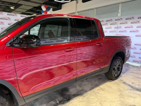 Used 2025 Honda Ridgeline Sport image 6