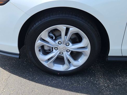 Certified 2025 Honda Accord LX image 21