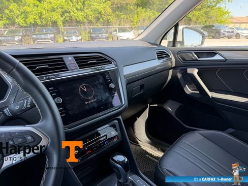 Used 2022 Volkswagen Tiguan SE image 17