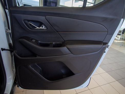 Certified 2019 Chevrolet Traverse LT image 11