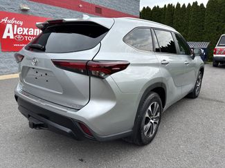 Used 2024 Toyota Highlander XLE AWD/4WD video 3