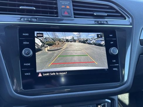 Used 2019 Volkswagen Tiguan SEL Premium R-Line image 32