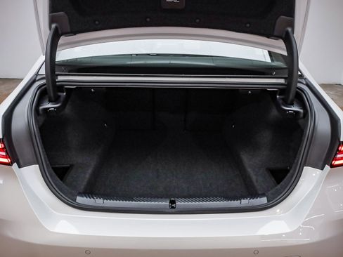 Certified 2025 BMW 530i w/ Premium Package image 27