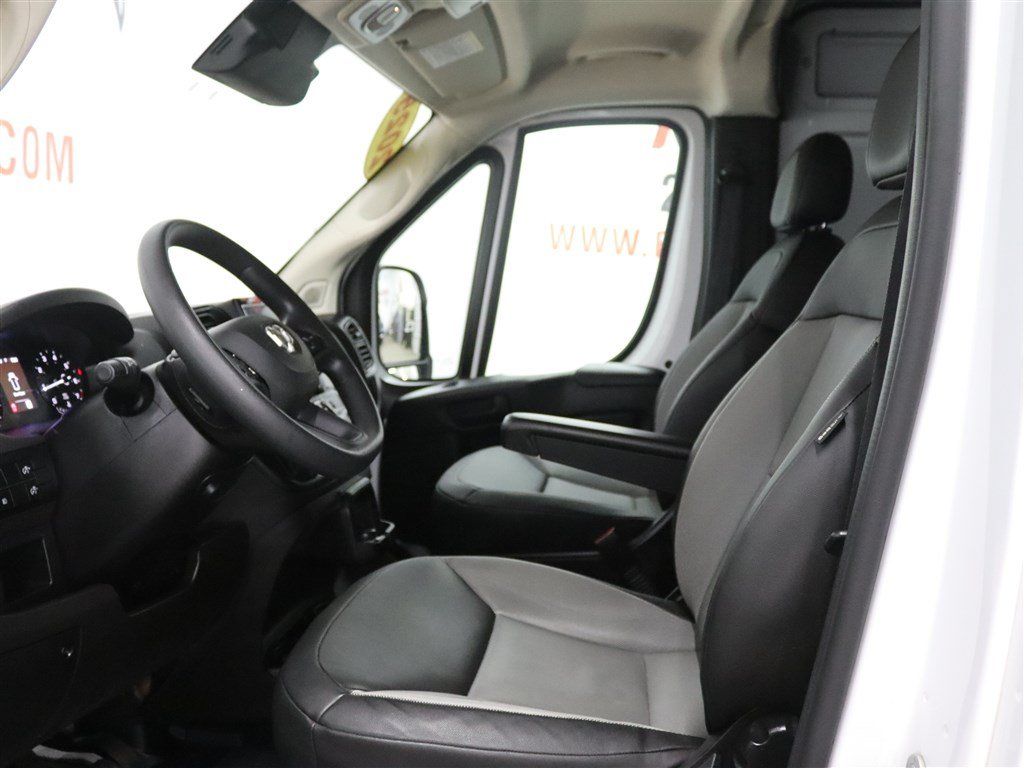 Used 2025 RAM ProMaster 2500 w/ Convenience Group FWD image 17