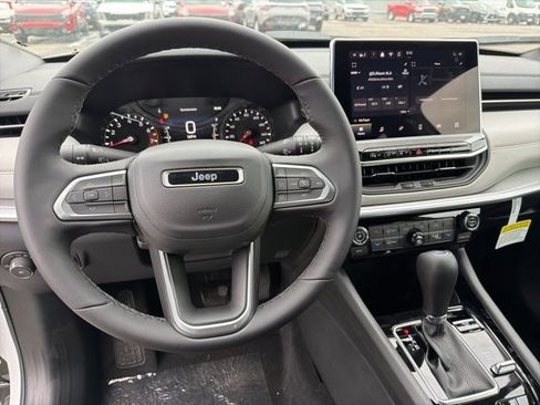 New 2026 Jeep Compass Limited image 8